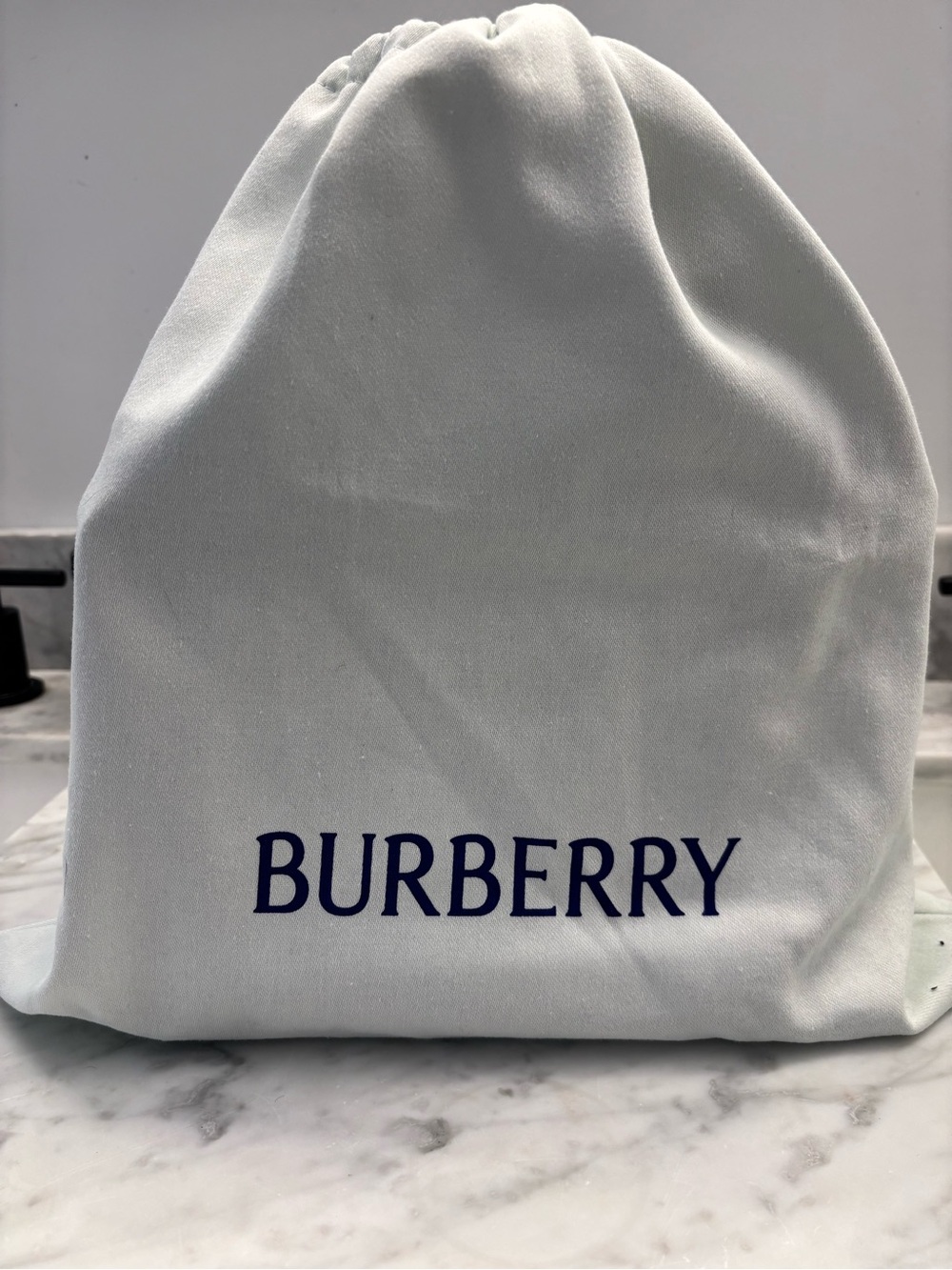 100% AUTHENTIC Burberry Derby Calfskin House Check Banner Tote Small, Like new! - Picture 15 of 15